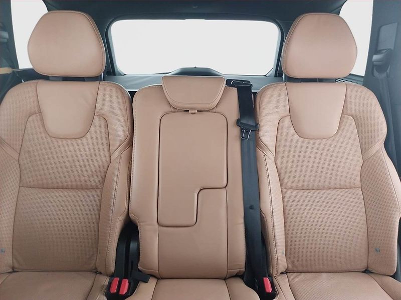 Volvo XC90 (2017) D5 AWD - fotka 10 z 23