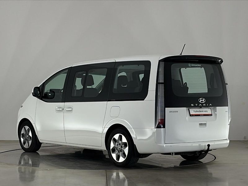 Hyundai Staria Tour 4x4 - fotka 15 z 31