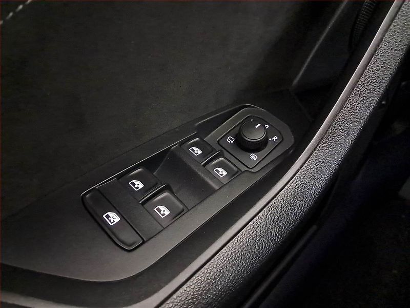Škoda Kodiaq (2023) 2.0 TDI - fotka 16 z 18