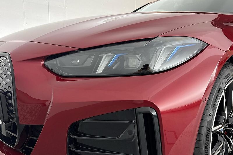 BMW i4 xDrive40 - fotka 23 z 24