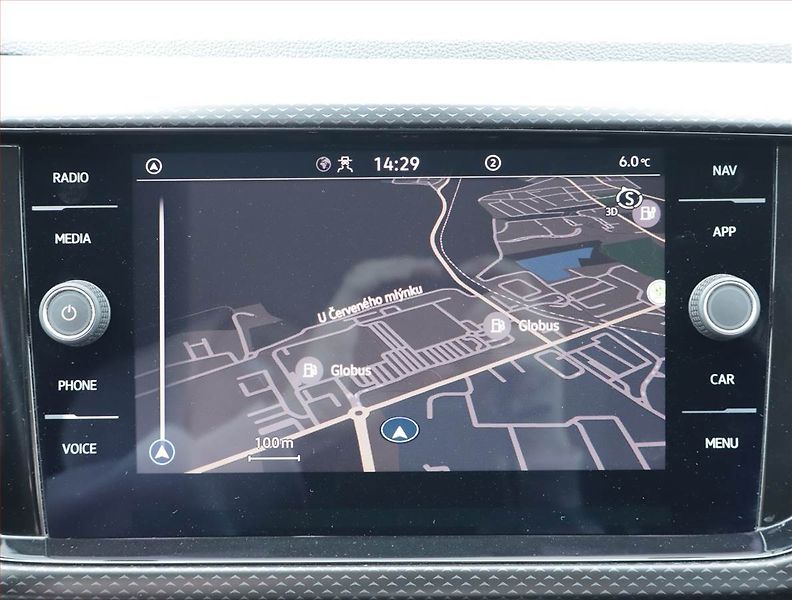 Volkswagen T-Cross (2023) 1.0 TSI, Navi, Park. senzory - fotka 13 z 19
