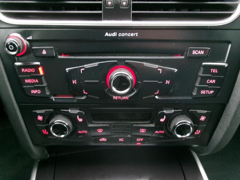 Audi A4 (2008) 2,0TDI AC TEMP VÝHŘEV ALU - fotka 17 z 31