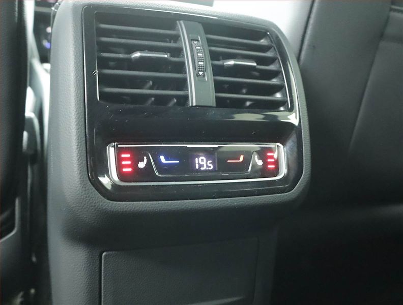 Volkswagen Arteon (2023) R-line 2.0 TDI - fotka 19 z 22