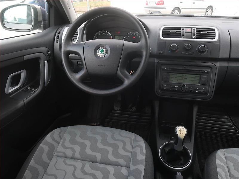 Škoda Fabia (2008) Ambiente 1.2 12V - fotka 7 z 13