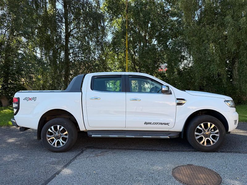 Ford Ranger 3,2 TDCi Wildtrak - fotka 5 z 11