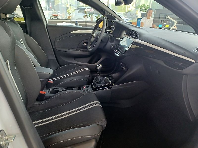 Opel Corsa (2026) YES 1,2 Turbo 100k MT6 - fotka 24 z 26