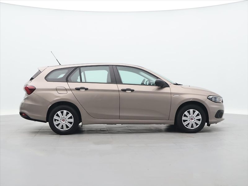 Fiat Tipo 1,4 70kW CZ Klima Lounge - fotka 8 z 31
