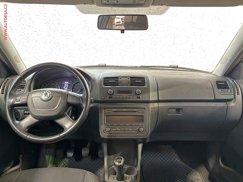 Škoda Fabia (2011) 1.6 TDI, autoAC - fotka 8 z 13