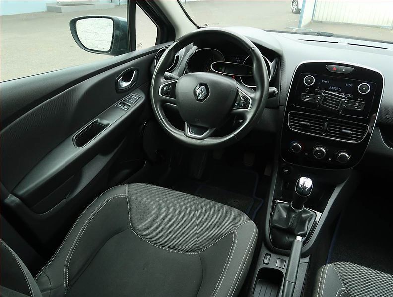 Renault Clio (2019) 0.9 TCe, Tempomat - fotka 7 z 14
