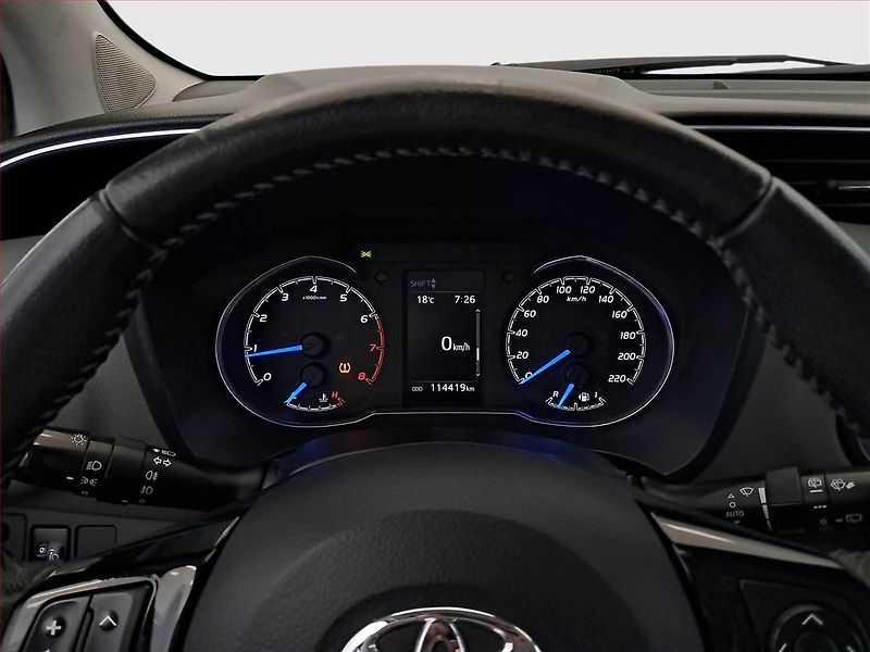 Toyota Yaris (2019) 1.0 VVT-i, Serv.kniha - fotka 11 z 20