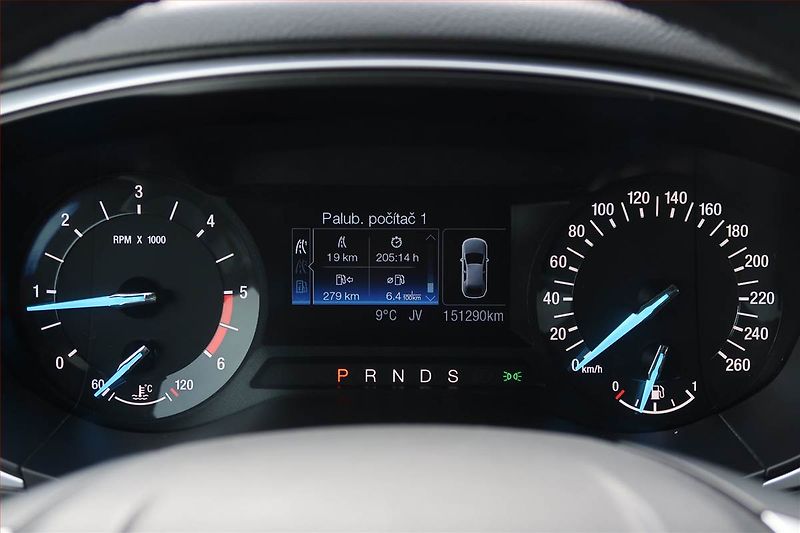 Ford Mondeo (2019) 2.0 TDCI, Automat, Serv.kniha - fotka 11 z 21