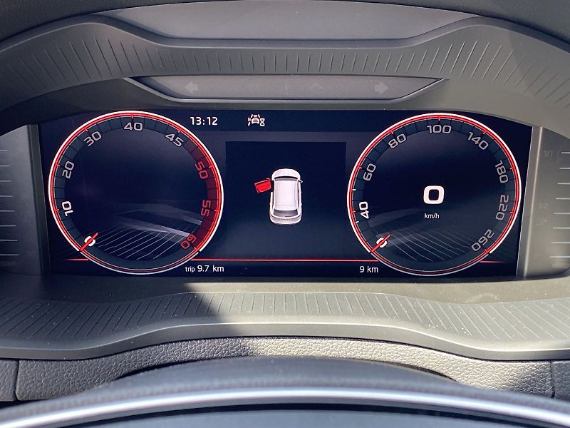 Škoda Karoq (2026) 2.0 TDI 4x4 DSG Sportline - fotka 6 z 39