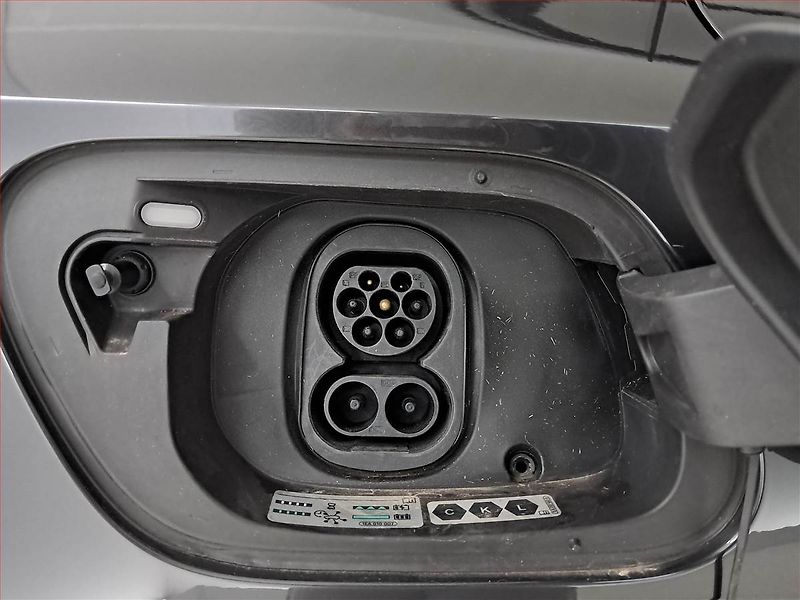 Volkswagen ID.4 (2020) Pro Perf. (82 kWh), SoH 82% - fotka 31 z 34