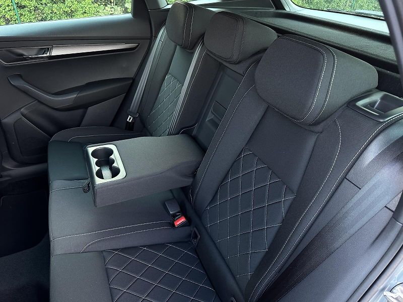 Škoda Karoq 1.5TSi DSG 150PS Sportline Mat - fotka 38 z 46