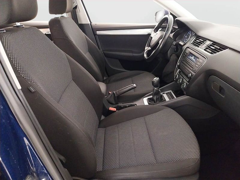 Škoda Octavia (2013) Ambition Plus 1.6 TDI - fotka 9 z 18