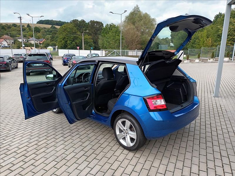 Škoda Fabia 1,2 TSI,66KW,TEMPOMAT,DIGIKLIM - fotka 10 z 35