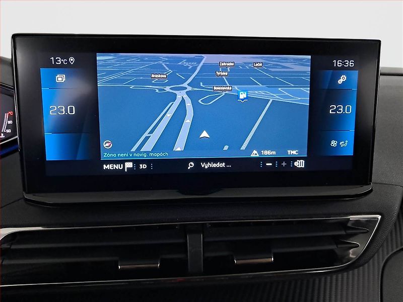 Peugeot 3008 (2022) 1.2 PureTech - fotka 13 z 22
