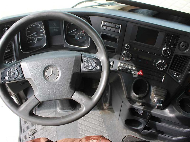 Mercedes-Benz Actros 1845, EURO 6 - fotka 7 z 17