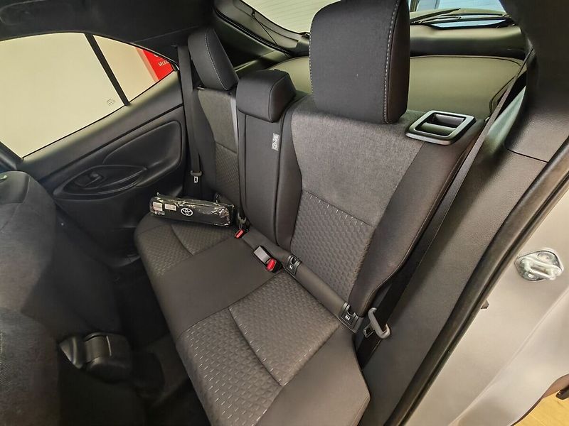 Toyota Yaris Cross 1.5 TNGA HEV 1 CVT Style 2x4 - fotka 16 z 36