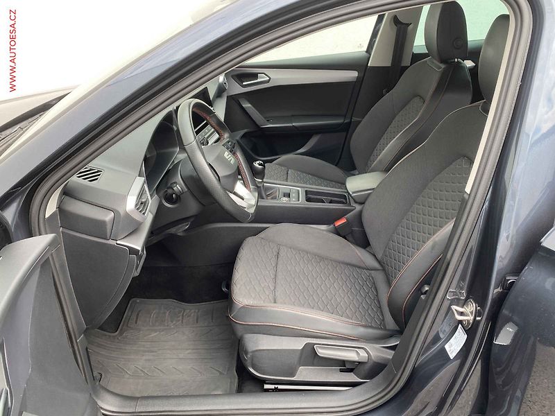 Seat Leon (2020) 1.5 TSi, FR, LED, TZ - fotka 9 z 19