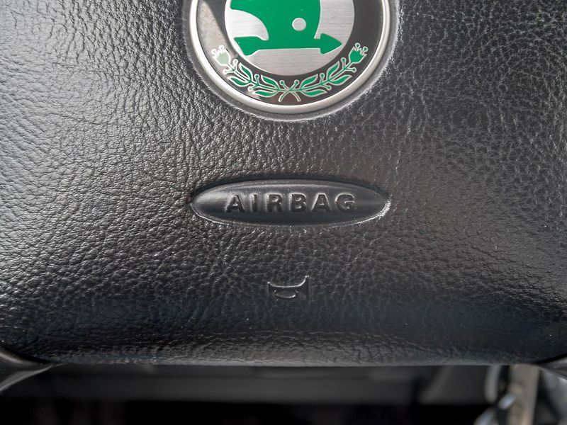 Škoda Octavia (2004) ČR 1.9TID 66KW – DIGI KLIMA - fotka 26 z 37