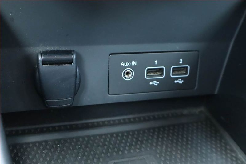 Renault Captur (2020) 1.0 TCe, LPG, Serv.kniha, Navi - fotka 23 z 25