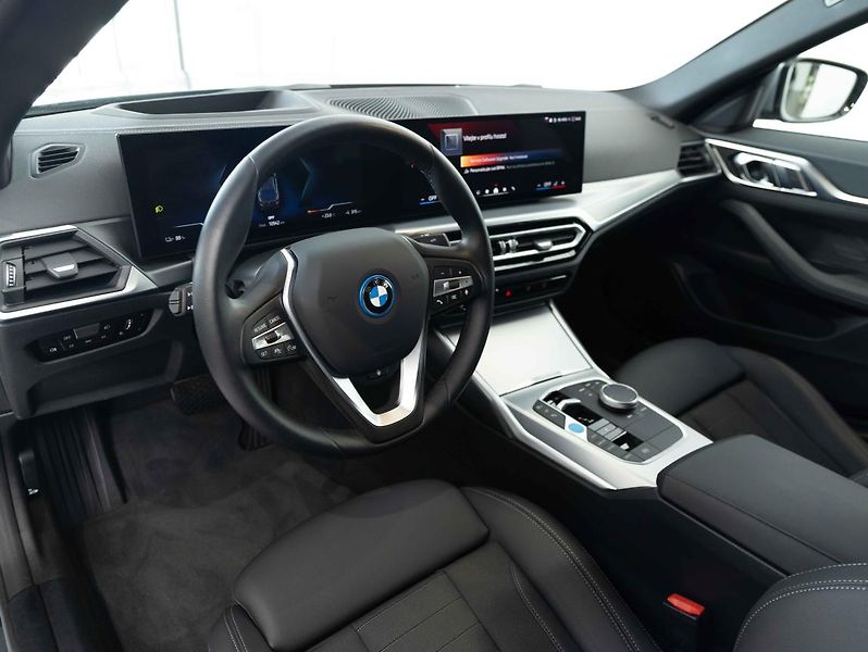 BMW i4 eDrive40 Gran Coupé - fotka 11 z 21