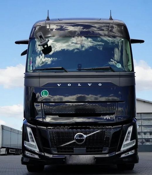 Volvo FH (2025) 500 6x2 průjezdní soup. EURO 6 - fotografie inzerátu