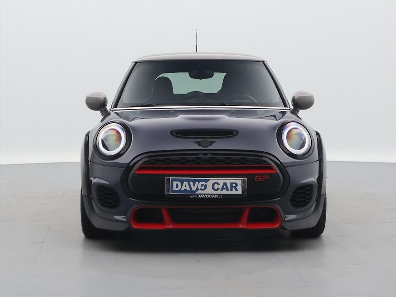 Mini Cooper 2,0 225kW JCW GP3 CZ DPH - fotka 2 z 32