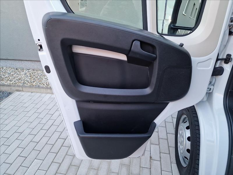 Citroën Jumper 2.2HDI 103kW L3H2,ČR,1.Maj. - fotka 32 z 43