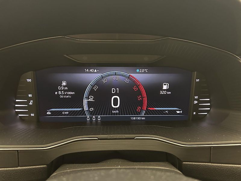 Škoda Superb 2.0 TDI 4x4 Style - fotka 10 z 24