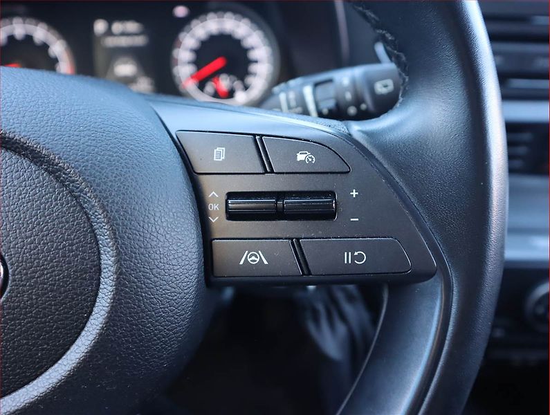 Hyundai i20 (2022) 1.0 T-GDI, Automat, Serv.kniha - fotka 15 z 19