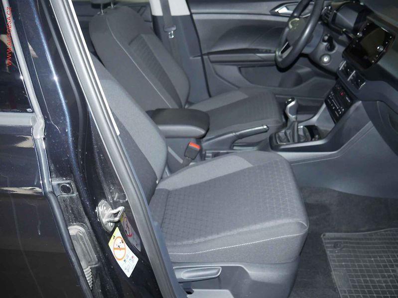 Volkswagen T-Cross (2023) 1.0 TSi, 2.maj,ČR, servis - fotka 12 z 21
