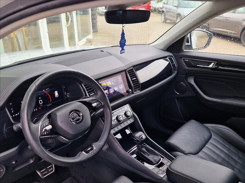 Škoda Kodiaq 2,0 TDI DSG L&K 4x4 TOP Stav - fotka 19 z 32