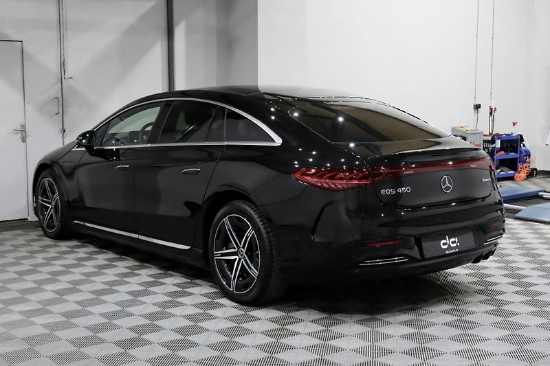Mercedes-Benz EQS 450 4Matic AMG Line - fotka 4 z 36
