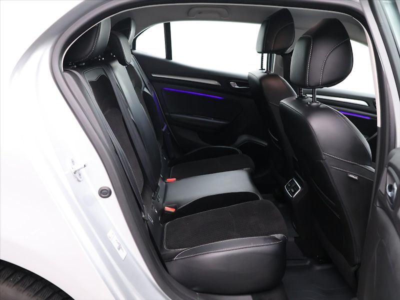 Renault Mégane 1,5 dCi 81kW Energy Bose CZ - fotka 12 z 28