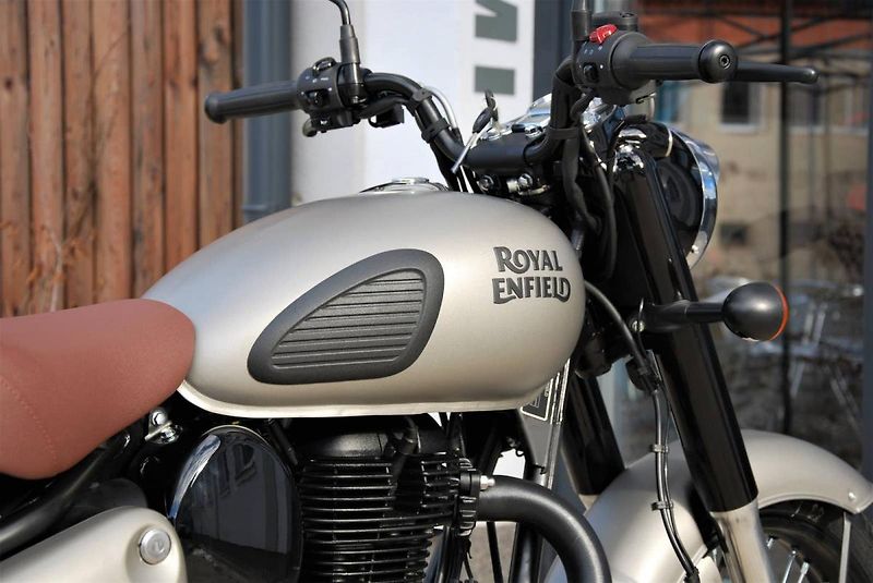Royal Enfield Classic 350 (2026) GREY - fotka 13 z 25