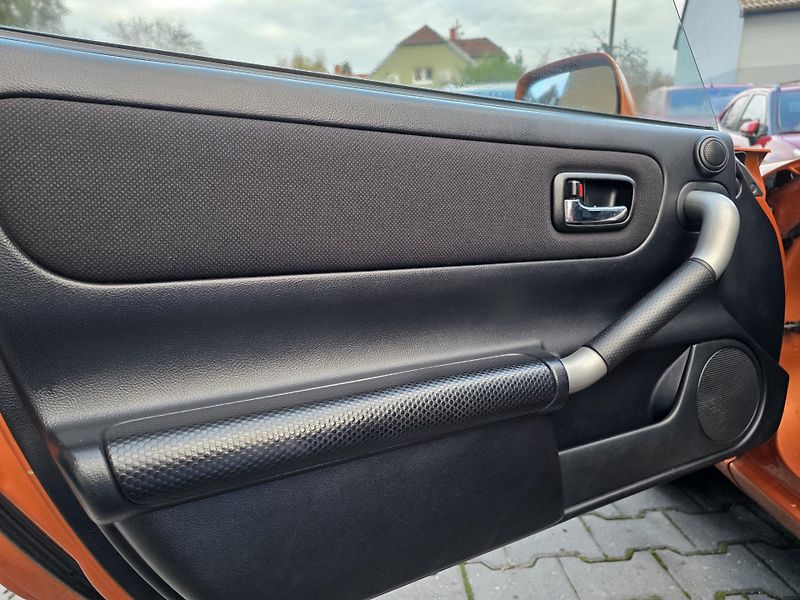 Toyota MR2 1.8-CABRIO - fotka 15 z 22