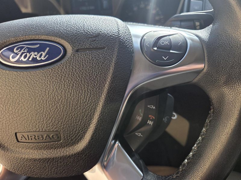 Ford Transit Custom 2.2 TDCi 114kW  5míst  - fotka 50 z 54
