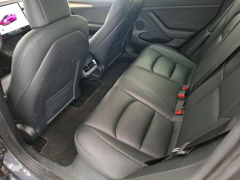 Tesla Model 3 RWD 225 SOH 91% PŘIPRAVUJEME - fotka 7 z 10