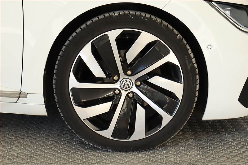 Volkswagen Arteon (2018) R-line 2.0 TDI - fotka 15 z 30