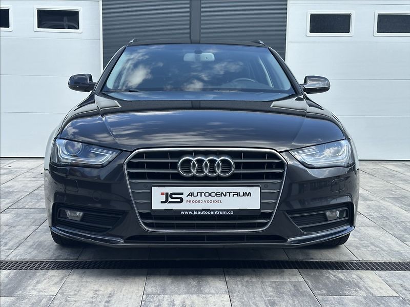Audi A4 3,0 TDI 204PS  Ambiente A/T - fotka 4 z 53