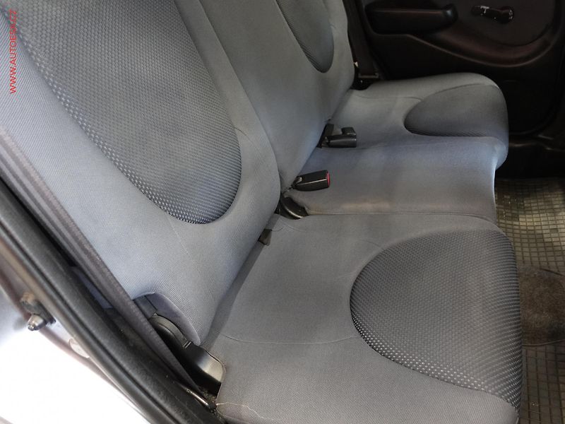 Honda Jazz (2005) 1.2i, AC, STK4/28 - fotka 12 z 17