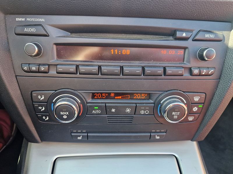 BMW Řada 3 330i AT Cabrio 200kW, CZ, 2. m - fotka 17 z 19