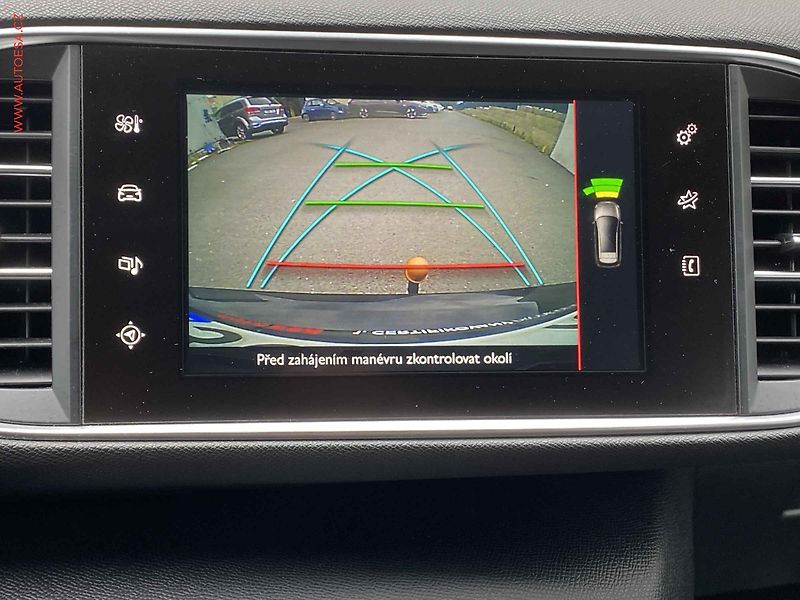 Peugeot 308 (2015) 2.0HDi, GT, AT, LED, kamera - fotka 17 z 18