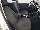Volkswagen Touran (2018) R-Line 1.5 TSI - náhled 9