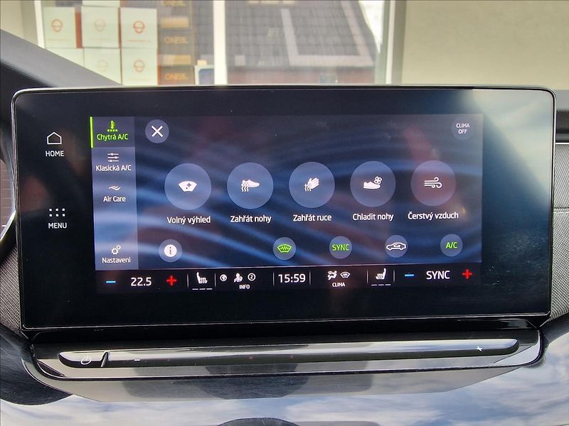 Škoda Octavia 2.0 TDI Style Combi,ČR,1.Maj. - fotka 31 z 49