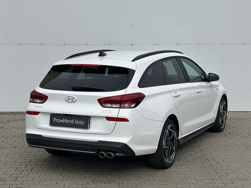 Hyundai i30 1.5 T-GDI MHEV DCT N-Line - fotka 2 z 25