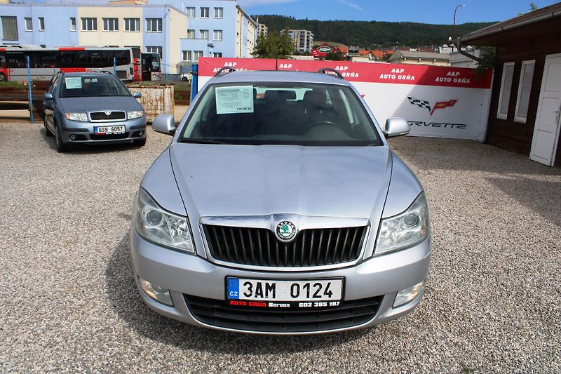 Škoda Octavia (2013) 1,6TDI KLIMA EL.OKNA TEMPOMAT - fotka 2 z 16