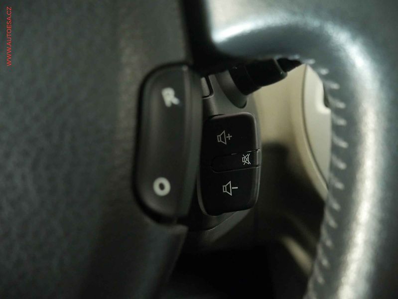 Renault Modus (2005) 1.6i, AC - fotka 13 z 19